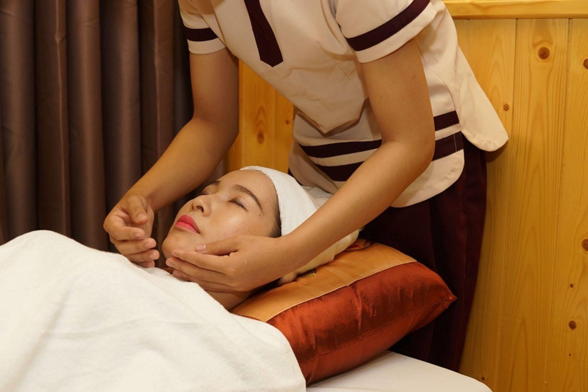Bac Cuong Hotel Da Nang Zewnętrze zdjęcie